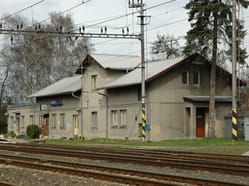 Staniční budova v roce 2011