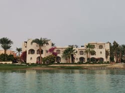 Luxusní hotely a letoviska v El Gouně.