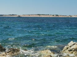 Na koupání to na Kypru nebude, ale i tak je 20 °C příjemných na opalování či objevování památek.