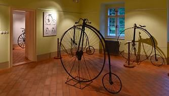 Expozice historických kol – Objevte jedinečnou sbírku kol z 19. století