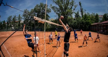 Volejbal Lužánky – Sportování a relaxace v brněnském parku