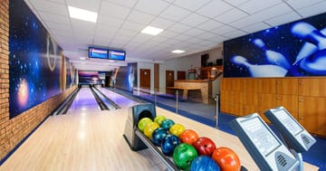 Bowling v Hotelu Rakovec – skvělá zábava pro každý tým v Brně
