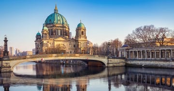 Berlín: 4* hotel v centru, snídaně, wellness i currywurst