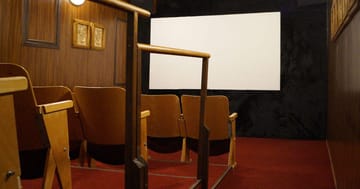 Úniková hra – Tajemství filmových projekcí, které skončily záhadně