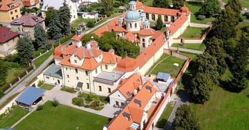 Procházky Prahou s Jitkou Kratochvílovou – Objevte skryté poklady Malé Strany