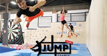 Jump Family Plzeň – adrenalinové skákání na trampolínách pro všechny