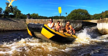 Jednodenní výlety na raftu – Prozkoumejte Vltavu a užijte si dokonalý čas v přírodě
