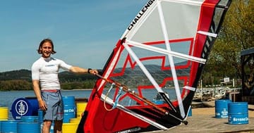 Základní kurz windsurfingu s Petrem Čechem – naučte se jezdit jako profík