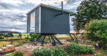 Glamping v krásně zařízeném otočném tiny house