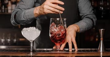 Barmanský minikurz – naučte se tajemství profesionálního míšení nápojů
