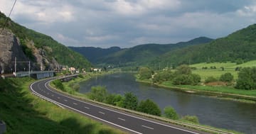 Jedna silnice, dva tábory: Co dělí a trápí obyvatele na Děčínsku a Ústecku