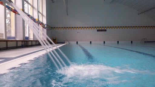 Bazén Čelákovice - příjemné prostředí pro sport i relaxaci