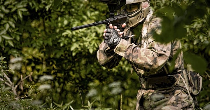 Paintball Roudnice - hra na přírodním hřišti s drinkem zdarma