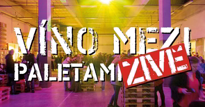 Víno mezi paletami