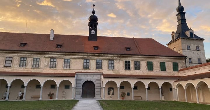 Podvečerní prohlídky zámku Uherčice