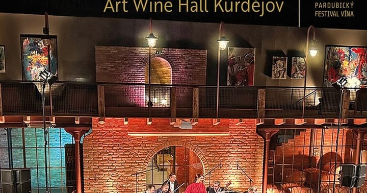 ART WINE WEEKEND