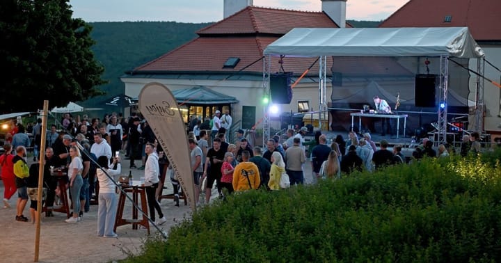 Chill Out Party u rotundy