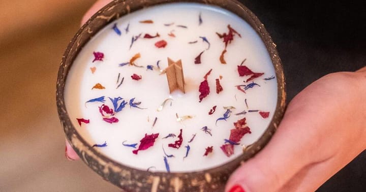 CandleArt v Praze (Kavárna co hledá jméno) - Výroba svíček z přírodních vosků a gravírování skla