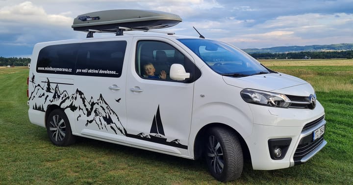 Minibusy Morava - půjčovna minibusů Toyota Proace
