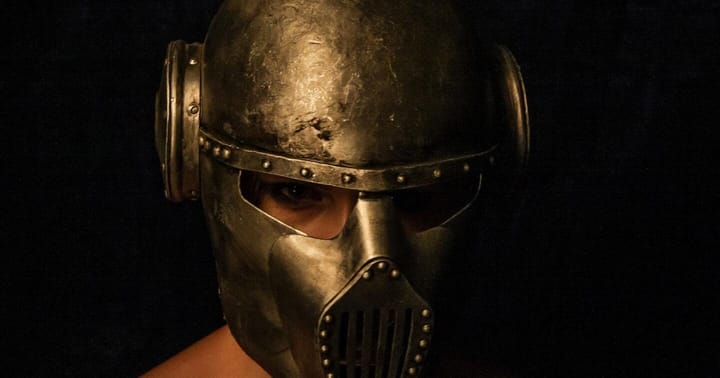 Zážitková filmová zbrojnice - přes 3000 akčních rekvizit