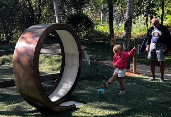 Fotbalgolf v Pirátí zátoce Praha – zábava pro celou rodinu