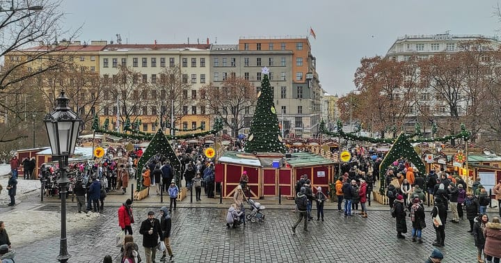 Trh na Náměstí Míru nabízí více pohody.