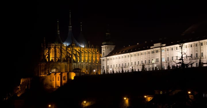 Chrám svaté Barbory vyfocen z Vyhlídky u sv. Jakuba.