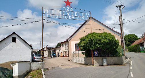 Zajeďte do Křečovic pokochat se vesničkou ze slavného filmu