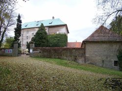 Hrad Houska, vstup