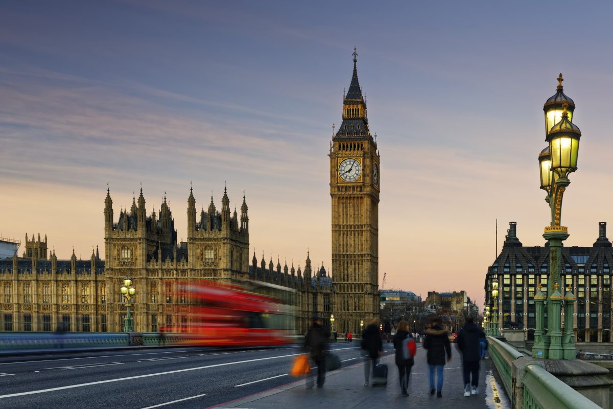 uk-london-big-ben-houses-of-parliament-and-bus-2024-09-19-03-28-55-utc (1)