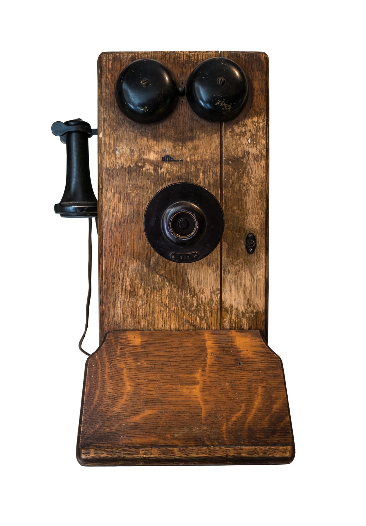 starý dřevěný telefon