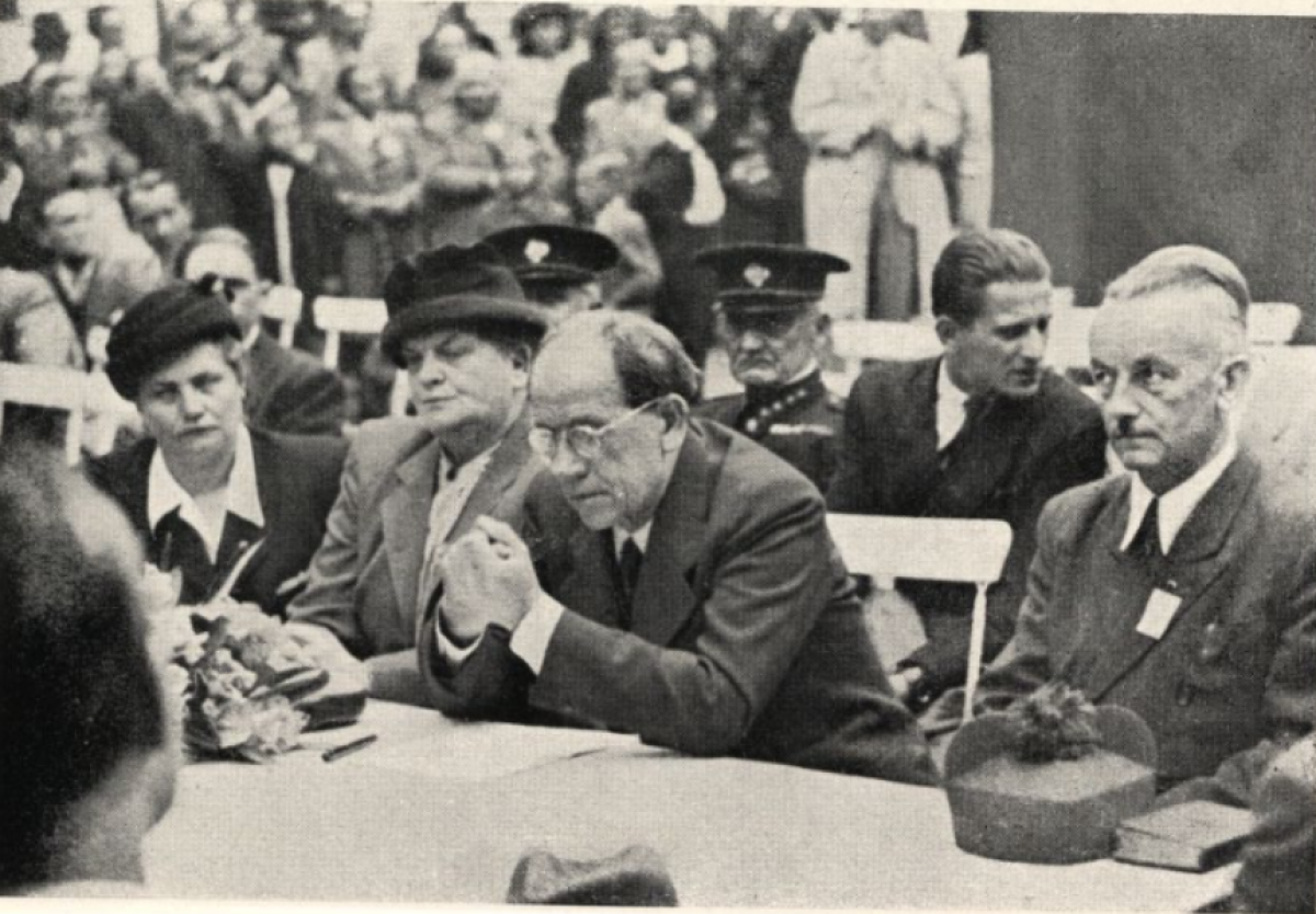 Antonín Zápotocký na návštěvě Janských Lázní v roce 1948